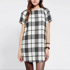 Coincidence & Chance Textured Plaid Shift Dress